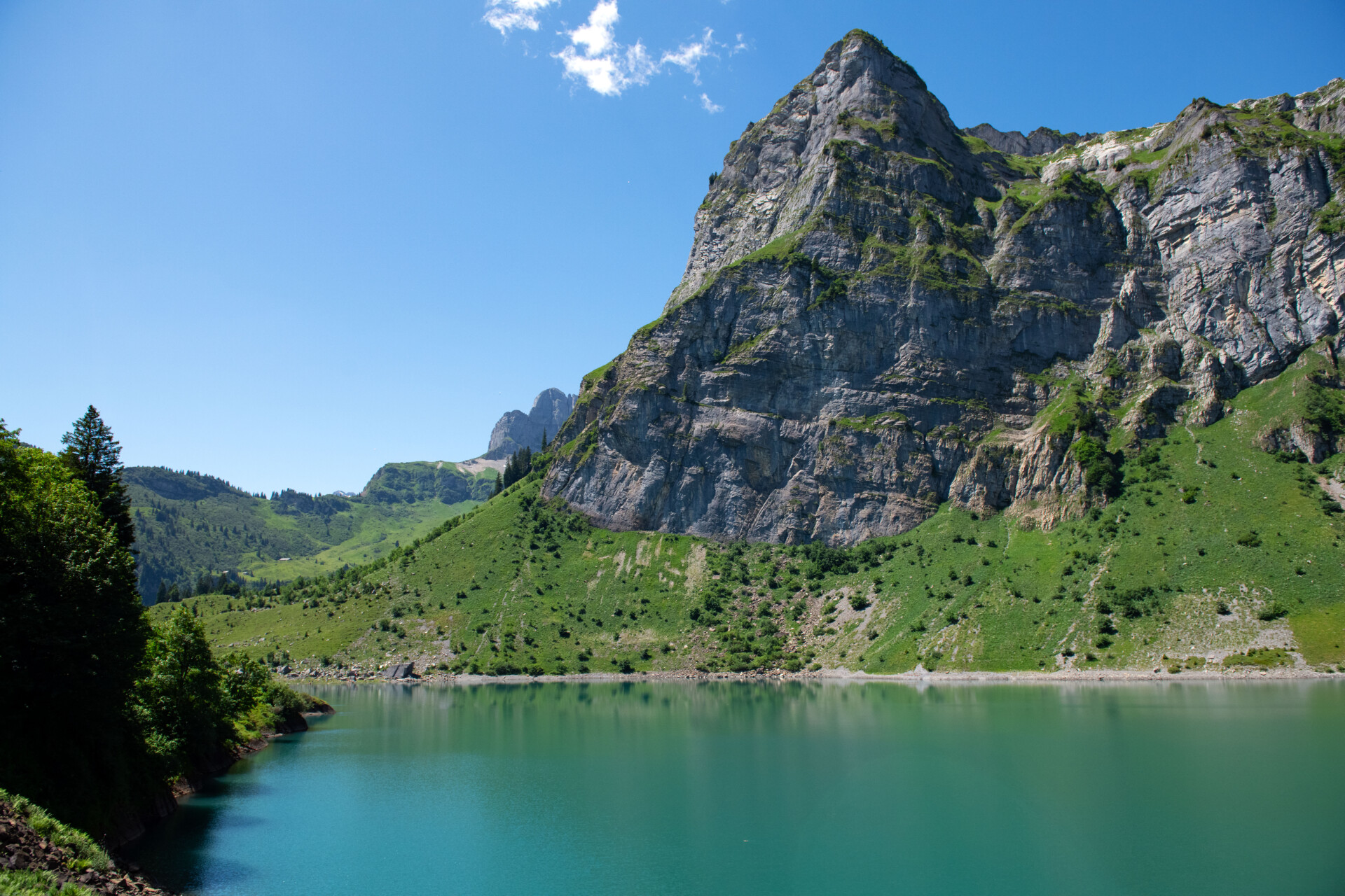 Der Oberblegisee von Braunwald aus wandernd erreichbar